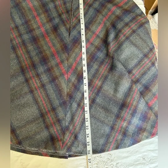 Vintage Wool Plaid Circle Wrap Skirt Gray Background Large -Darling! - Picture 10 of 10